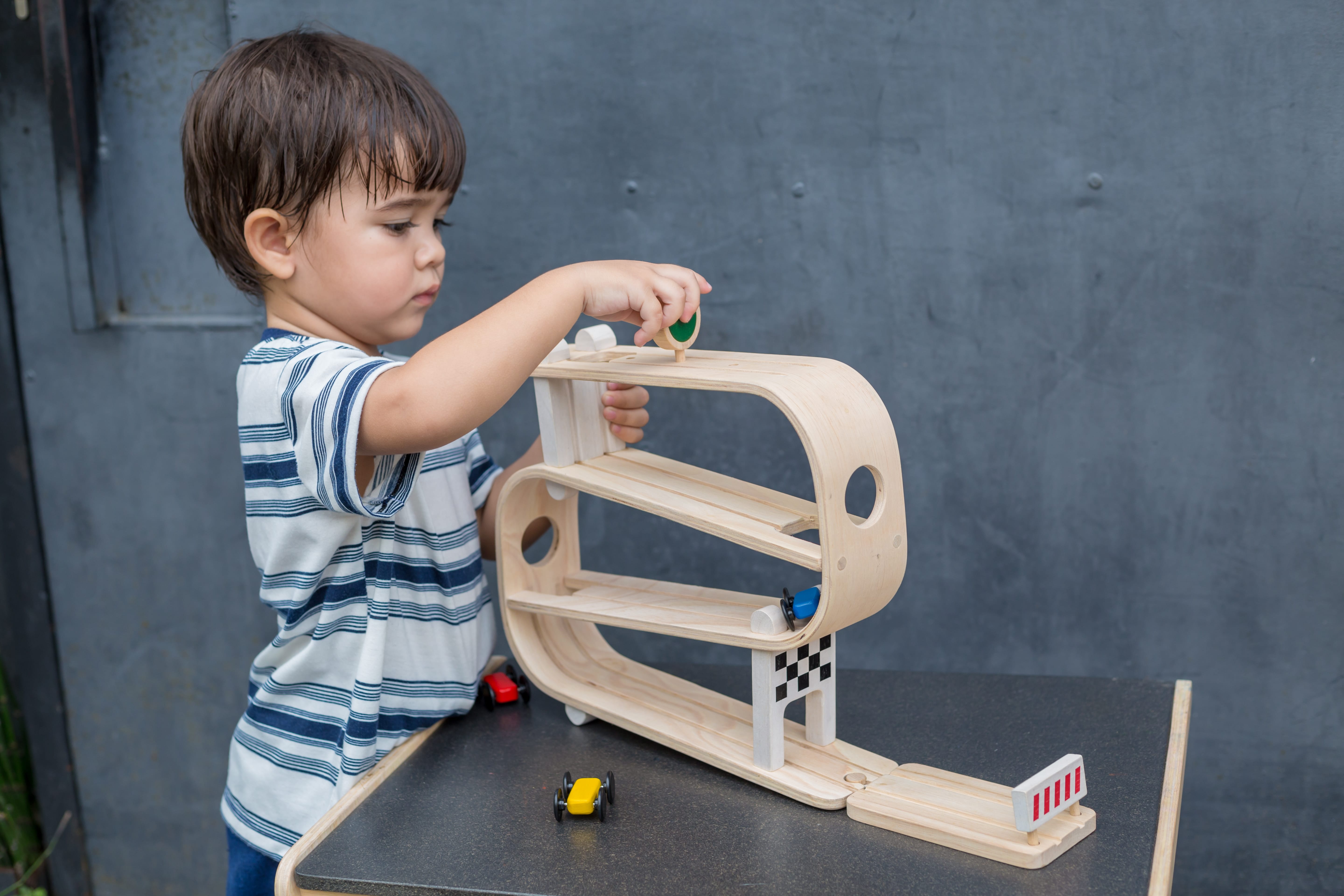 ramp racer plan toys