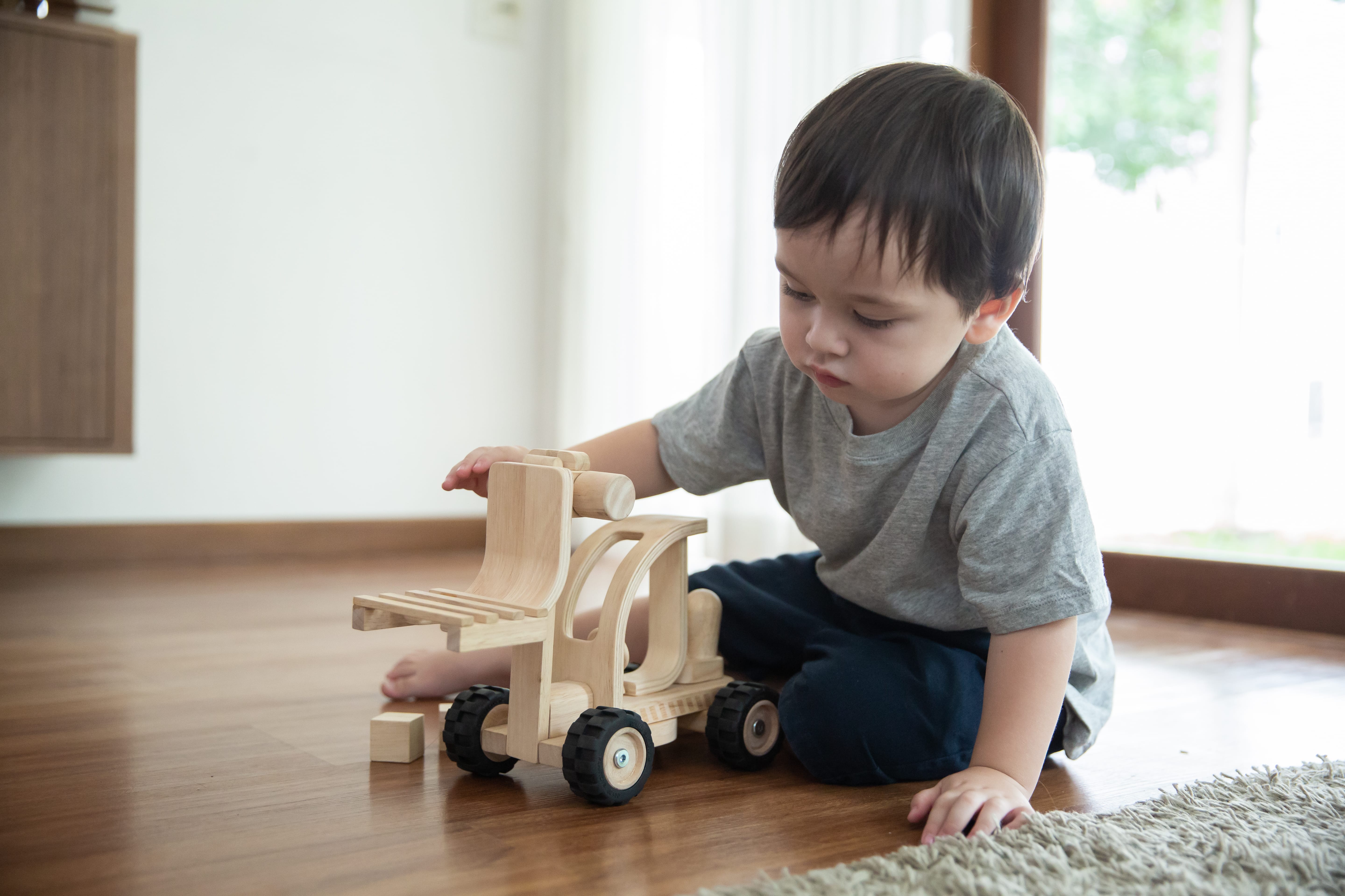 plan toys forklift