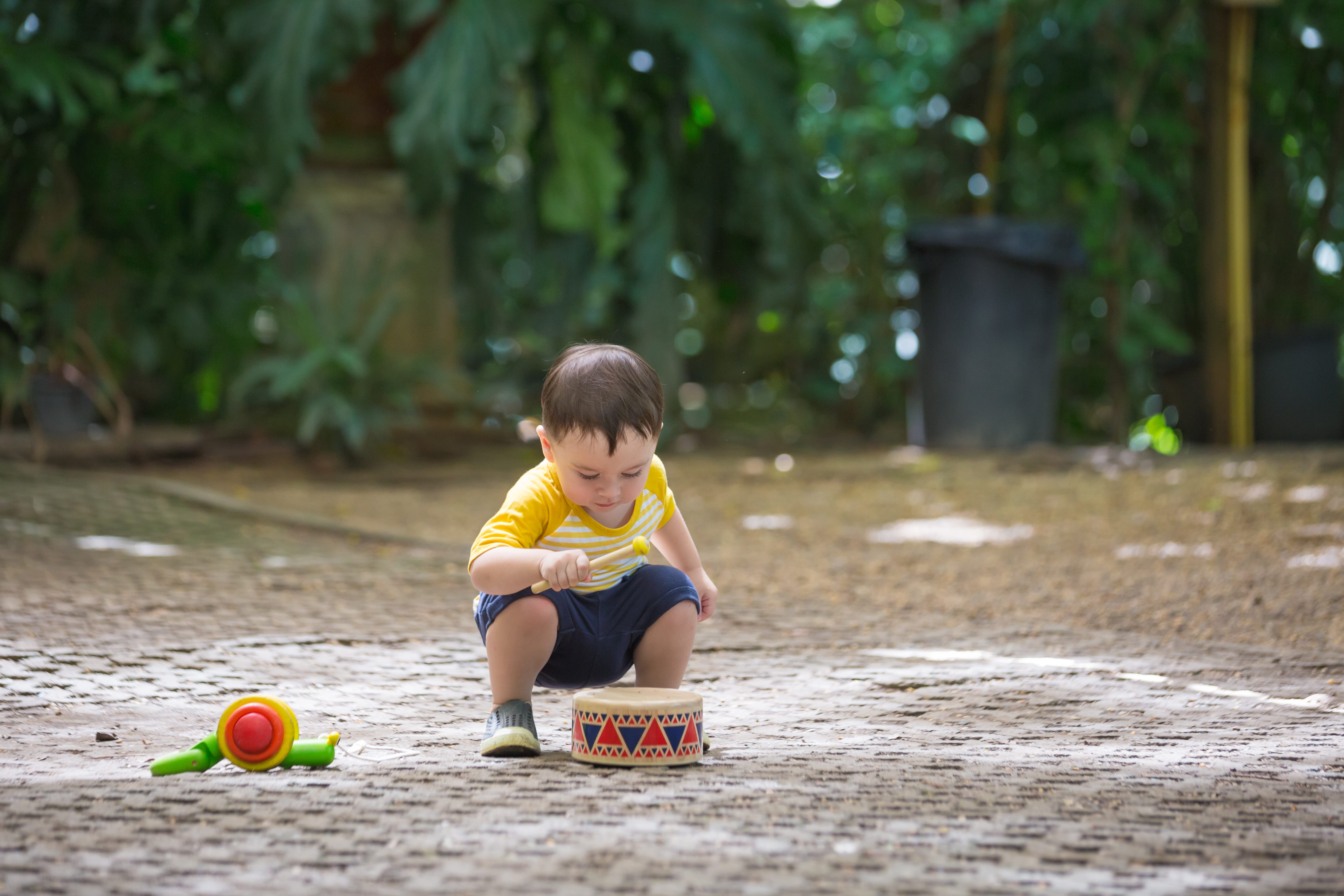 solid drum plan toys